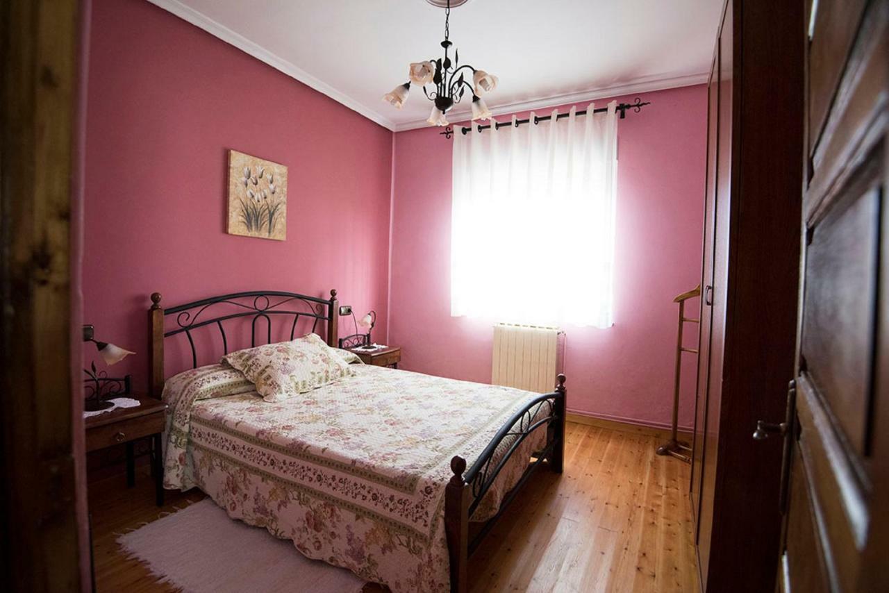 Maria La Carbayeda Guest House ลูอันโก ภายนอก รูปภาพ