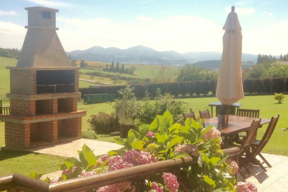 Maria La Carbayeda Guest House ลูอันโก ภายนอก รูปภาพ